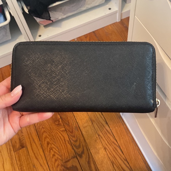 Michael Kors Wallet - Picture 2 of 7